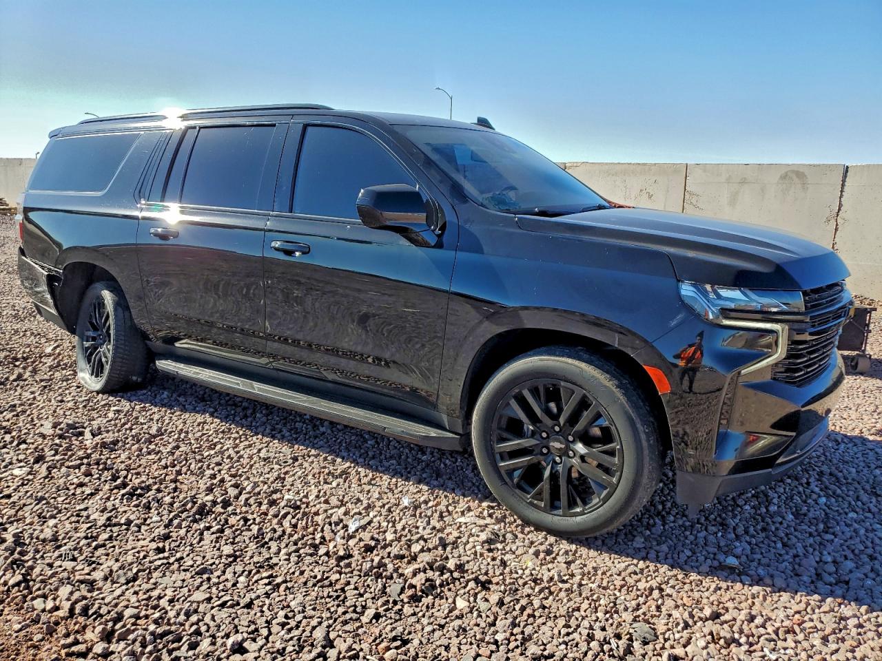 Chevrolet Suburban C1500 Lt Image 2