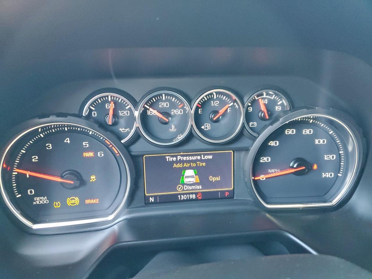 Chevrolet Suburban C1500 Lt Image 12