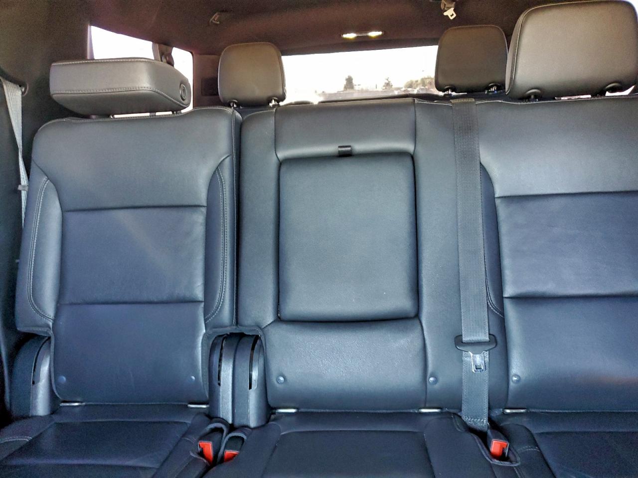 Chevrolet Suburban C1500 Lt Image 9