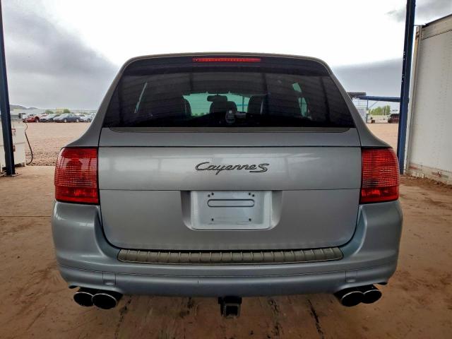 Porsche Cayenne S Image 11