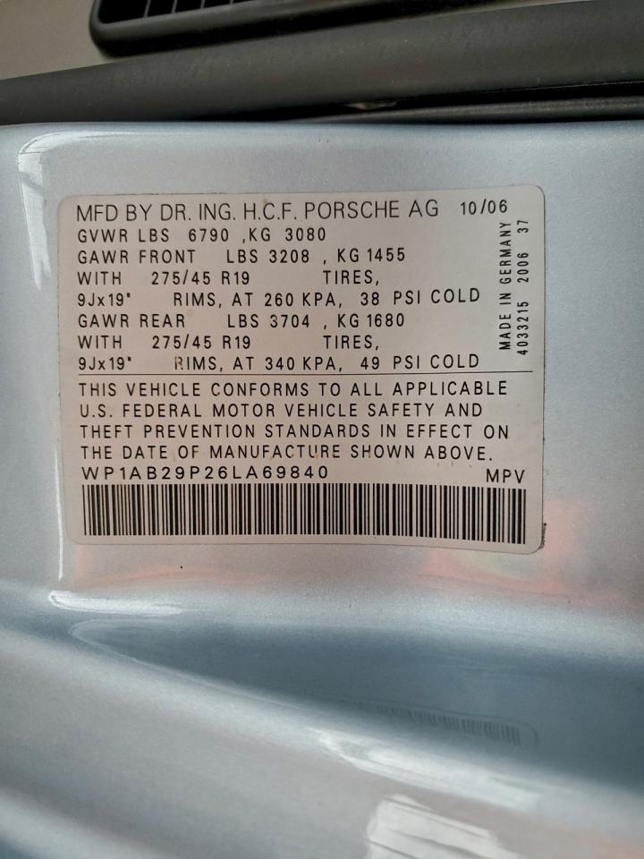 Porsche Cayenne S Image 8