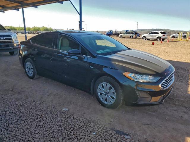 Ford Fusion S Image 3