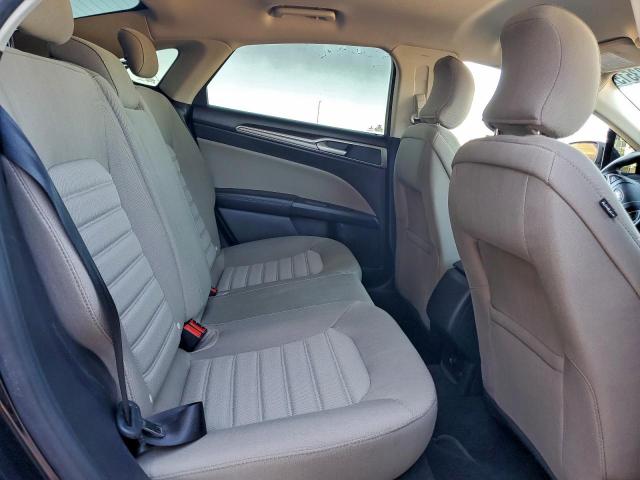 Ford Fusion S Image 11