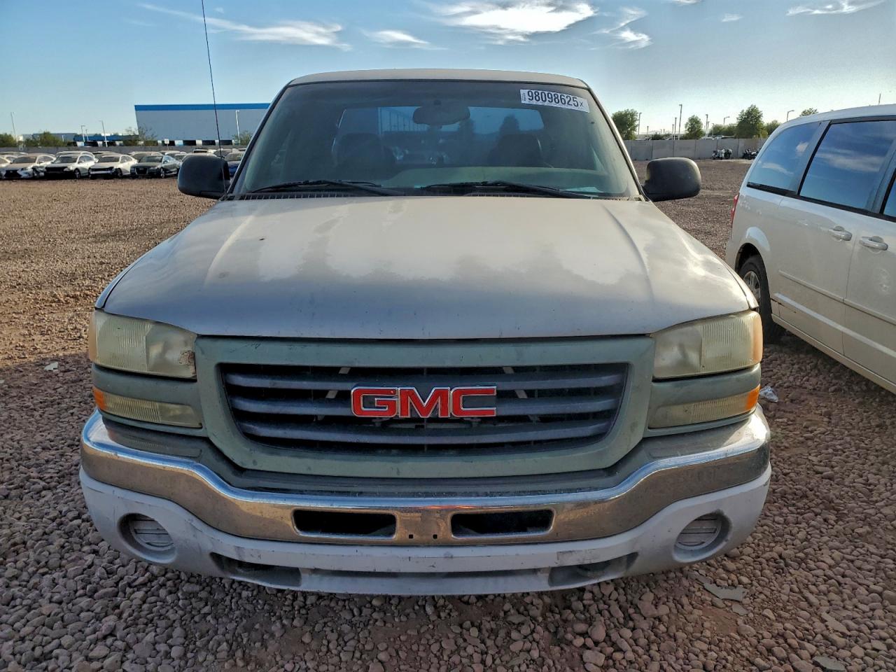 GMC Sierra K1500 Image 8