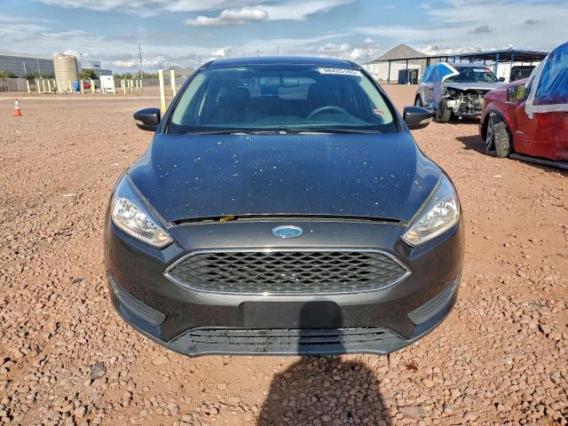 Ford Focus Se Image 11