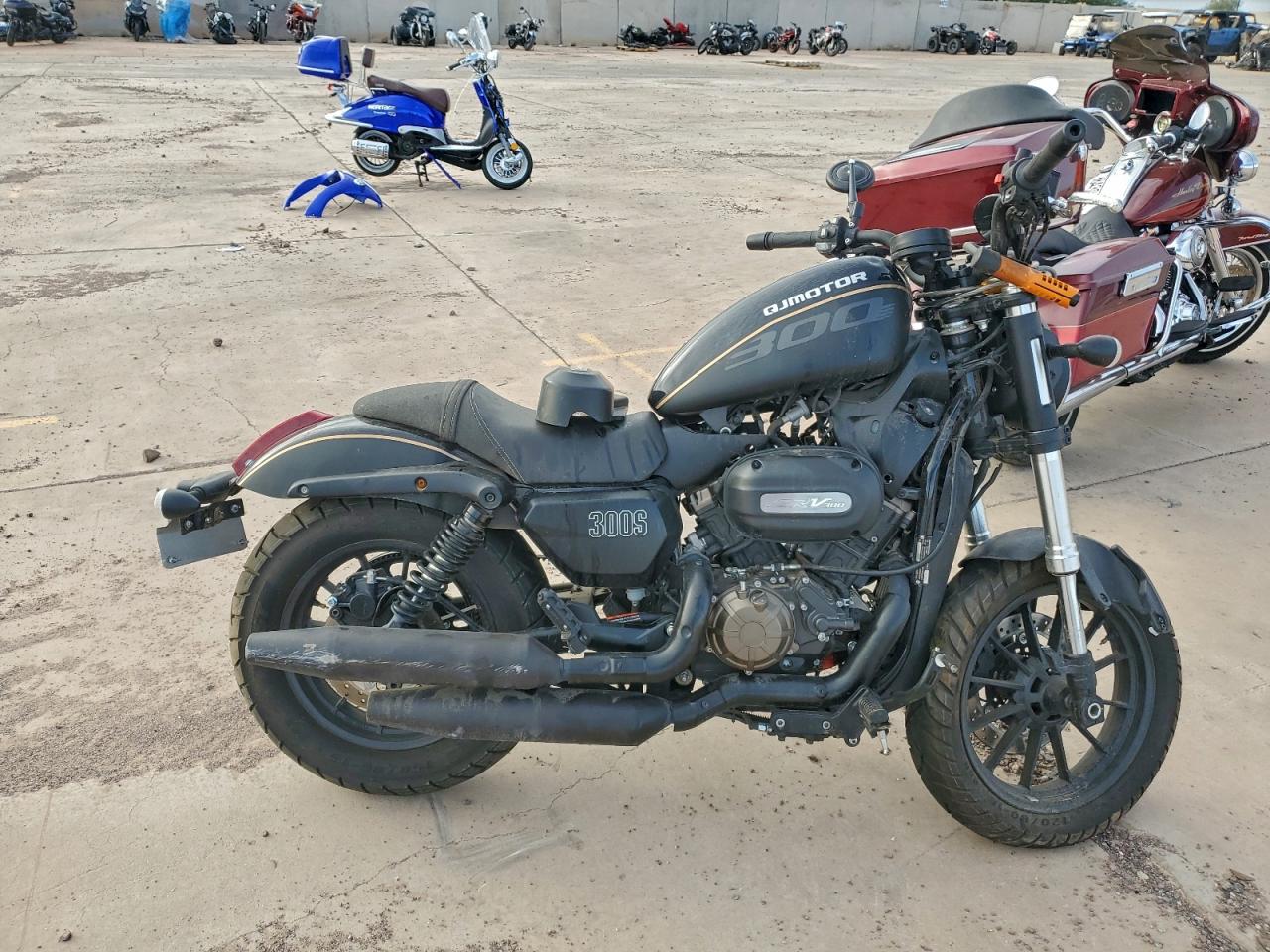 Qian Scooter Image 1