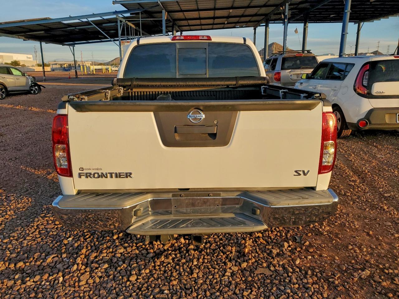 Nissan Frontier S Image 13