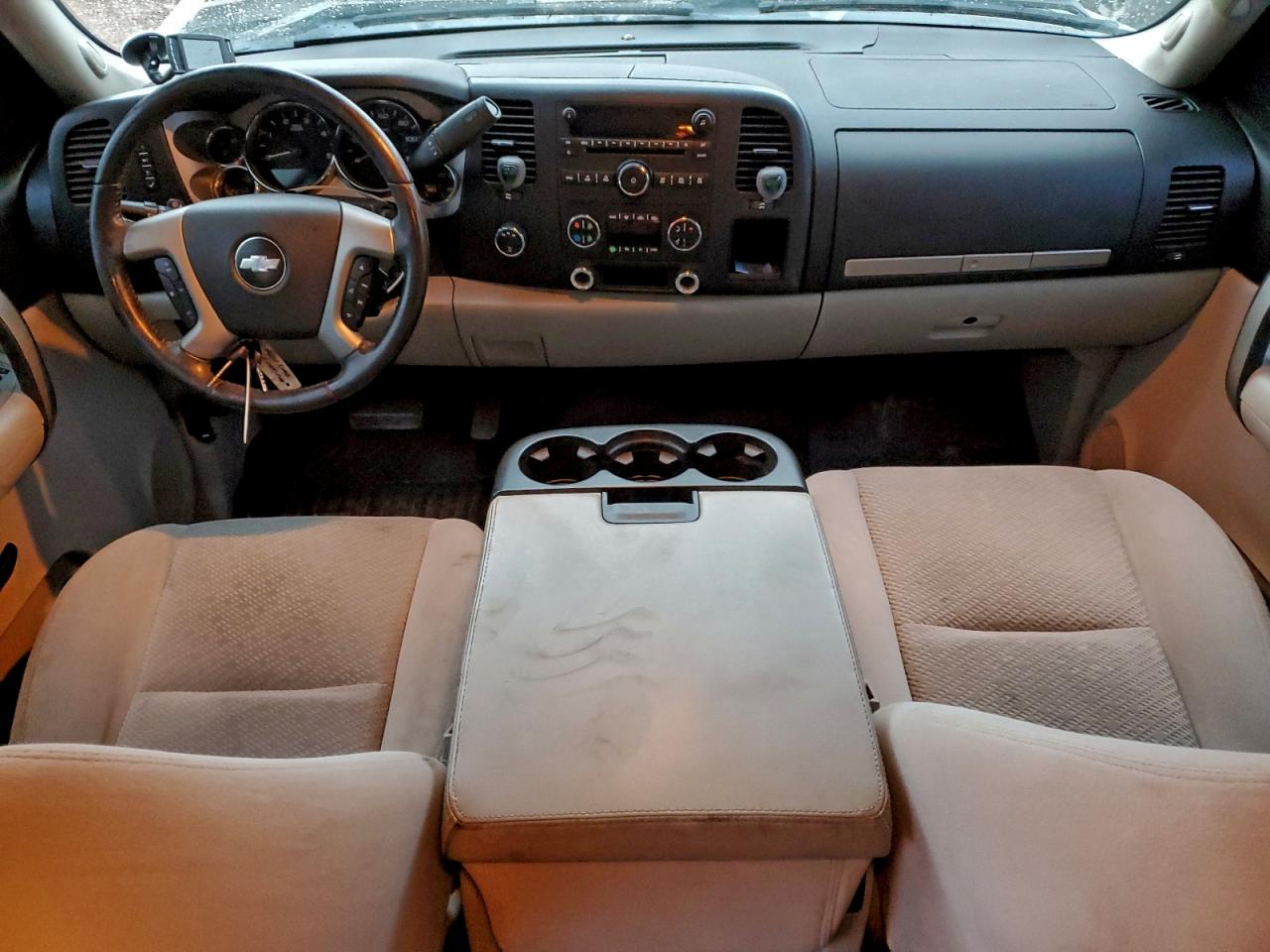 Chevrolet Silverado K2500 Heavy Duty Image 12