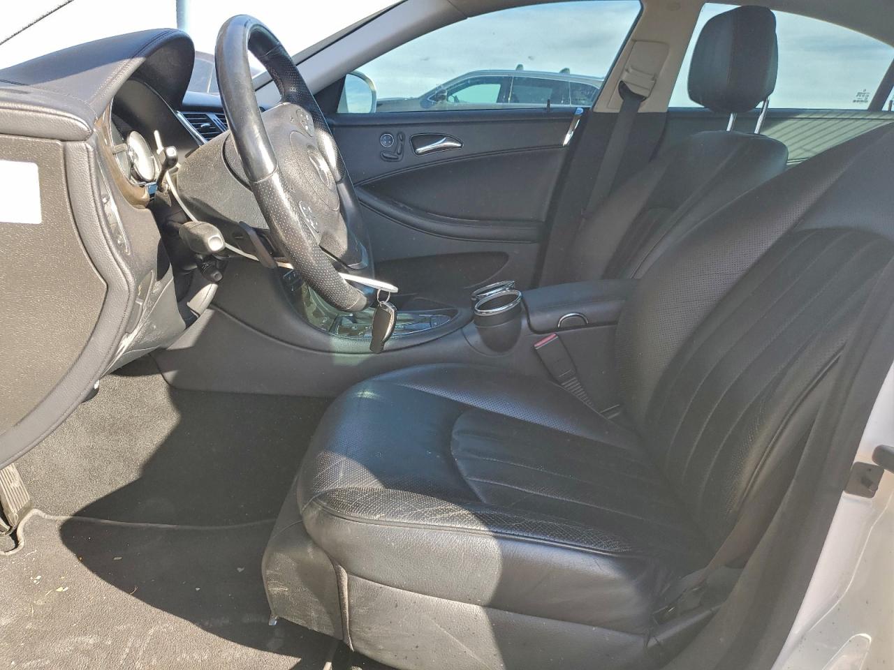 Mercedes-Benz Cls-class 550 Image 8