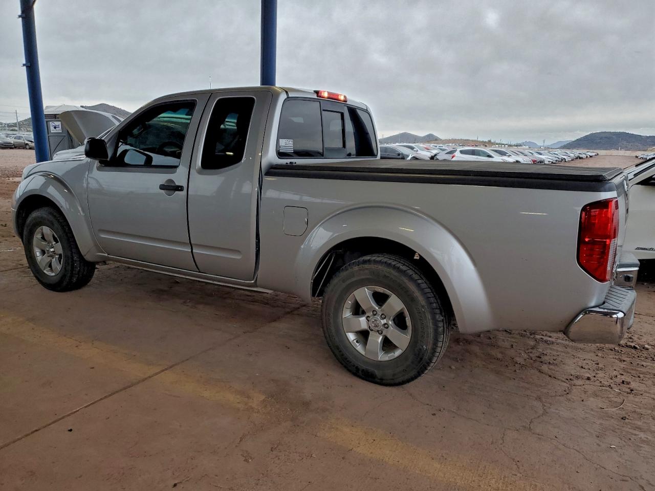 Nissan Frontier Sv Image 2