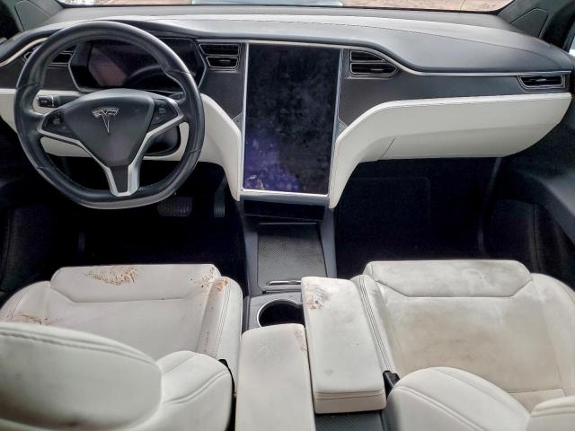 Tesla Model X Image 6