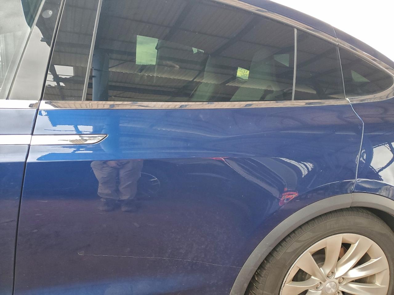 Tesla Model X Image 9