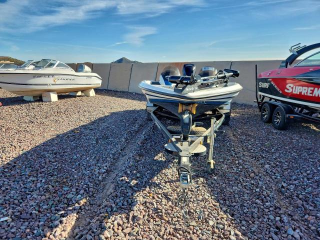 Triton Boat Image 10