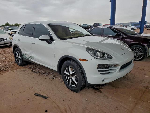 Porsche Cayenne Image 4