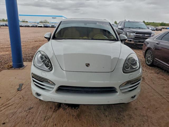 Porsche Cayenne Image 5