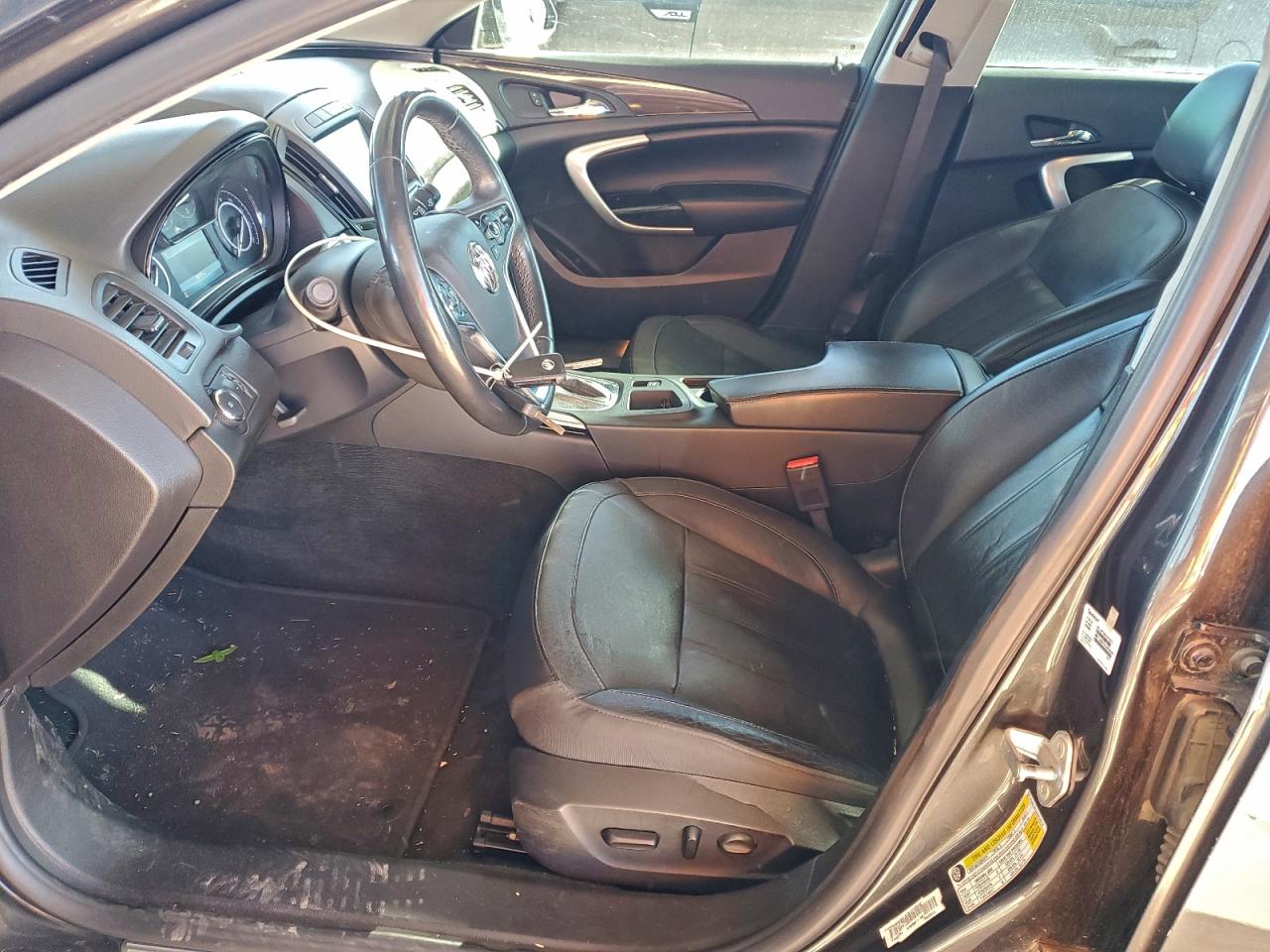 Buick Regal Sport Touring Image 6