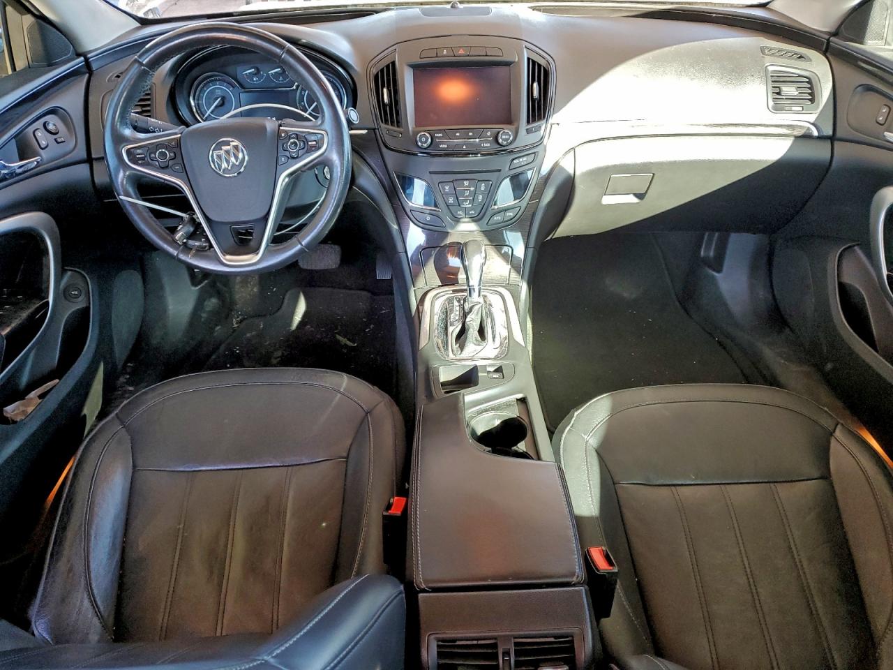 Buick Regal Sport Touring Image 3