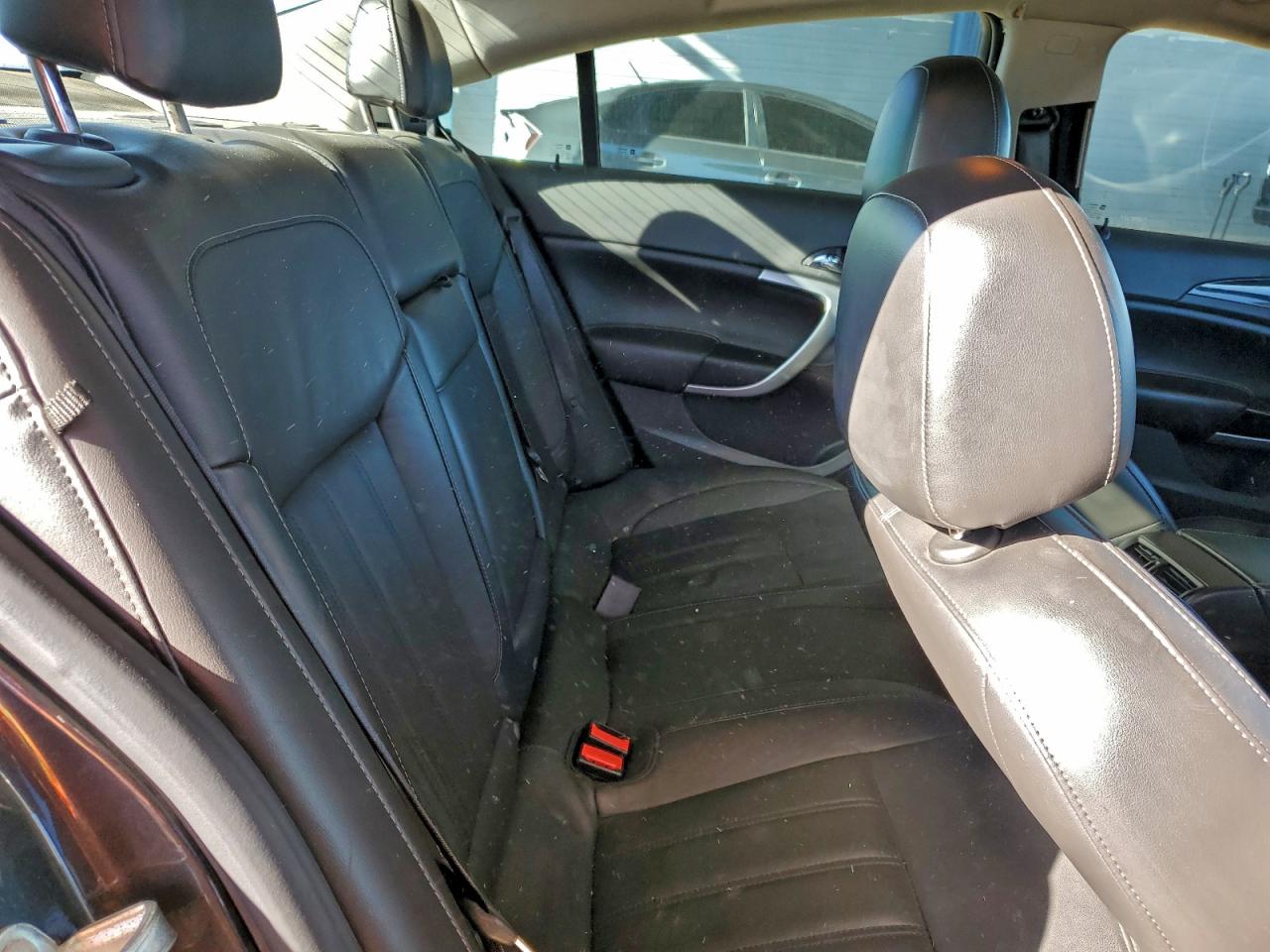 Buick Regal Sport Touring Image 10