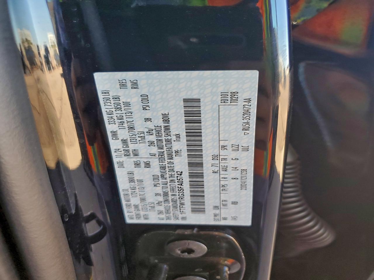 Ford F-150 Raptor Image 11